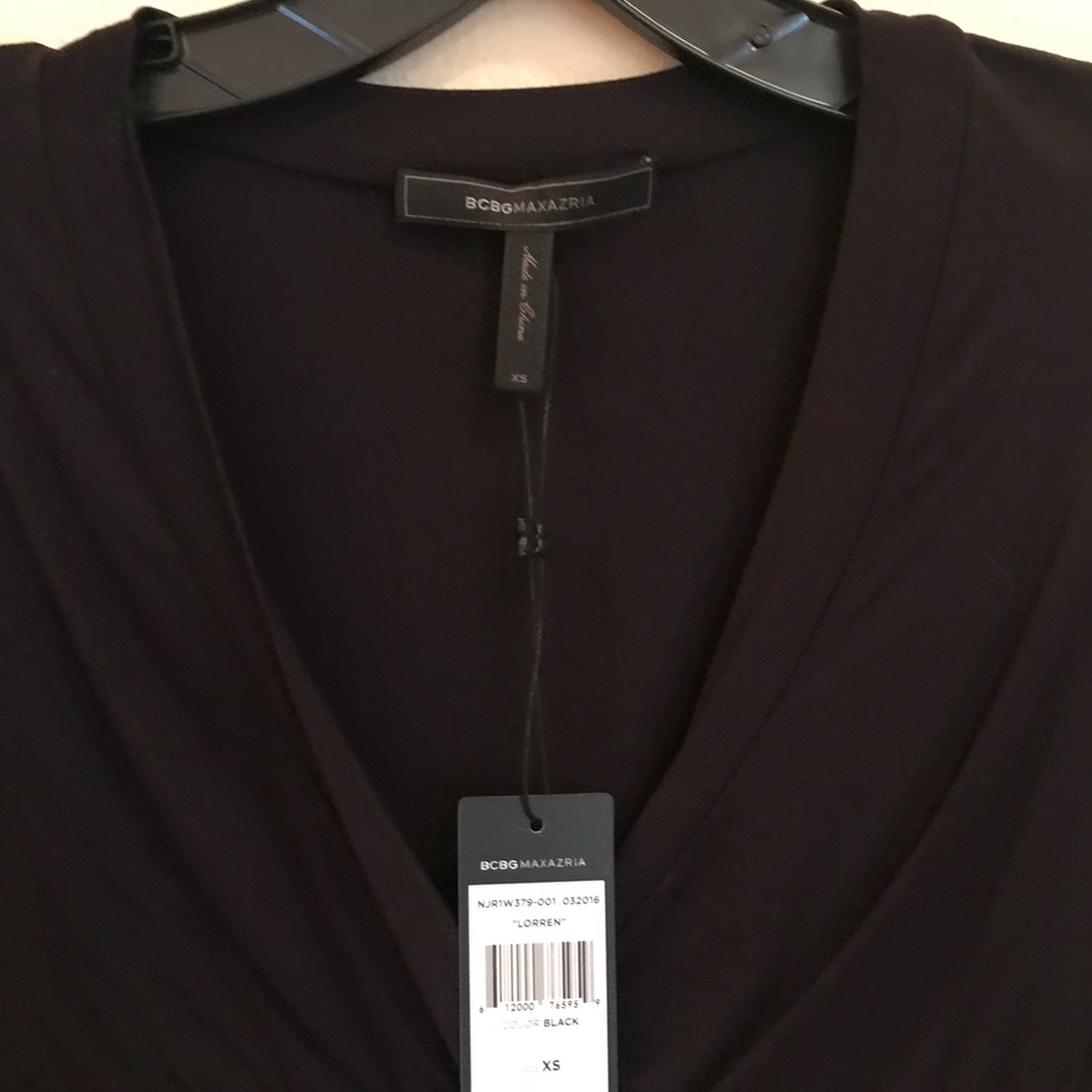 ⛔️SOLD⛔️$39 BCBGMAXAZRIA cropped long sleeve Top - Picture 6 of 7